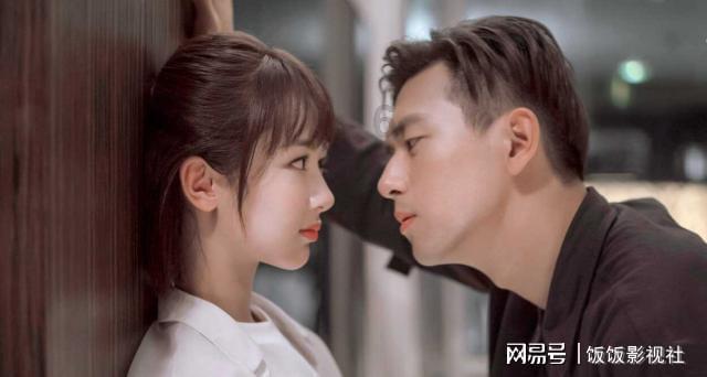 盐城20多名“小书法家”挥毫送春联