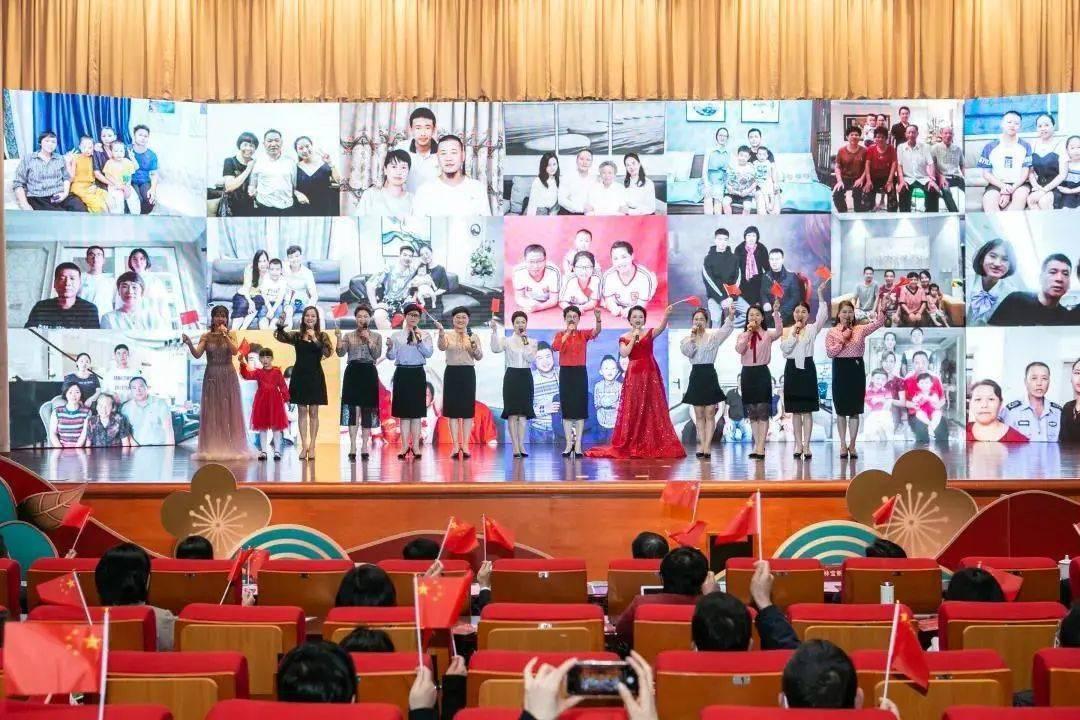 一对初恋情人二十年后相遇还深爱着咋办可彼此都有了家庭？游戏画面
