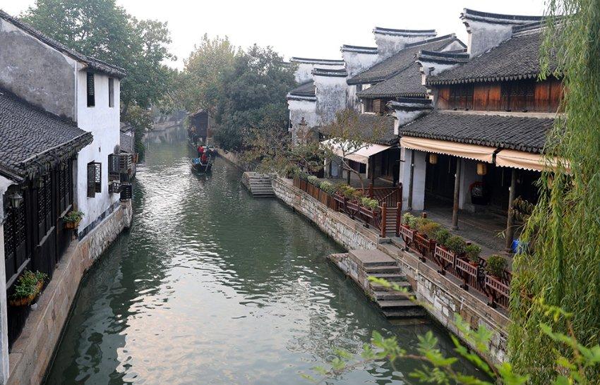 暗黑精灵的装扮