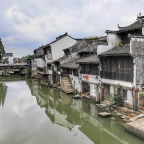 逃出美丽度假胜地